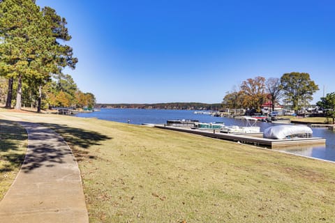 Eatonton Vacation Rental | 3BR | 3.5BA | 3 Steps to Enter | 2,820 Sq Ft