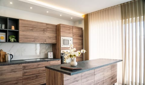 The Fully Equipped Kitchen