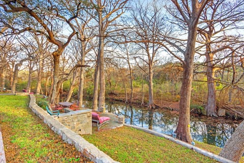 Second seating area closer to the creek.