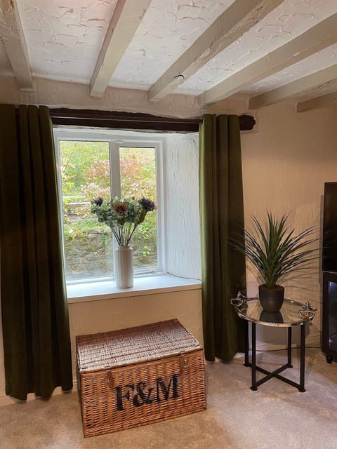 Living Room / Lounge