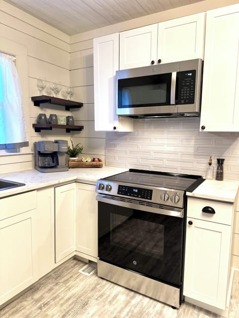 Image picker 6363BBB3 B87D 4623 8EE1 0B0BA643980A 38674 000012685BBA42B5