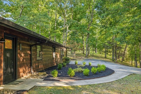 Peaceful wooded surroundings offering privacy and a touch of mountain serenity.
