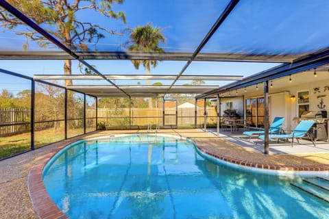 Venice Vacation Rental | 3BR | 2BA | 1,586 Sq Ft | Steps Required to Enter