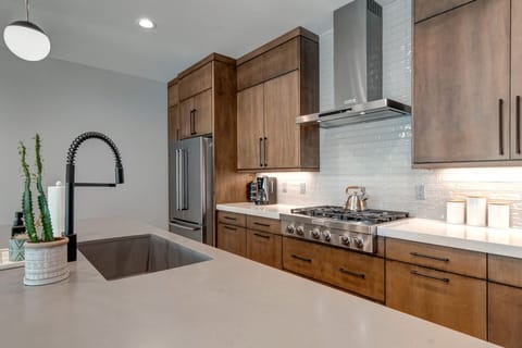 Gourmet Setup: Ample counter space for culinary enthusiasts.