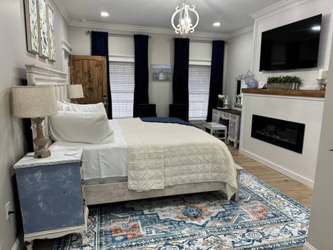 Sapphire and Blush Retreat Room 1(King Bed)