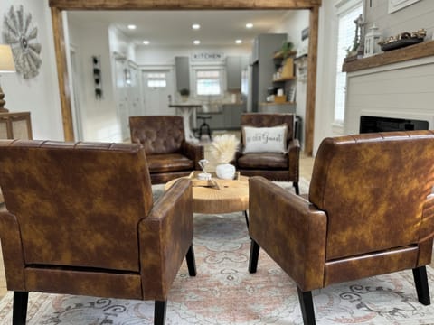 Sitting Area (common area)