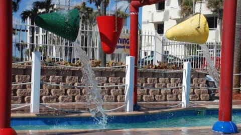 CII-Cove_Pool_Buckets