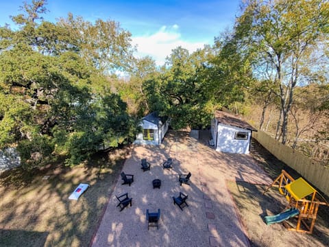 Escape to Tiny Home Bliss | Bonfire, Barn Game Room & More