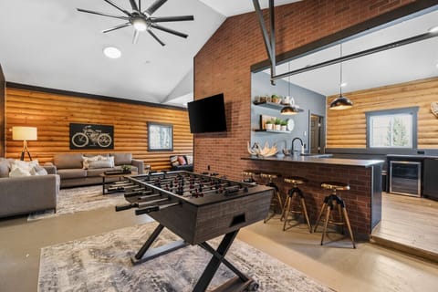 Guest House - Living Room