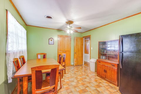 Dining Table | Dishware + Flatware Provided