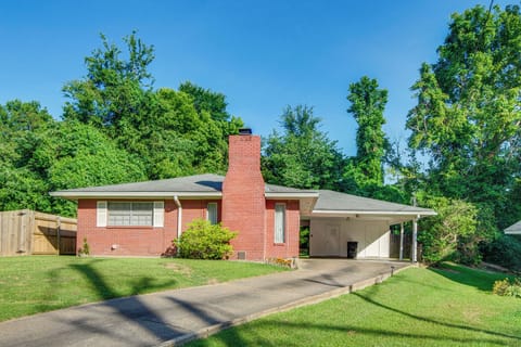 Vicksburg Vacation Rental | 3BR | 1.5BA | Step Required | 1,344 Sq Ft