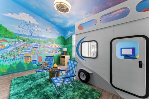 Toy Story Themed Kids Room with 4 Twin Beds