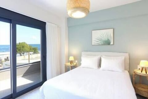Bedroom 1 seaview apartment