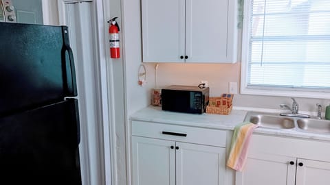 Fully Stocked Kitchen with Appliances