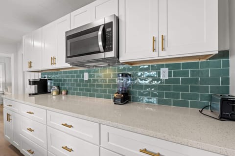 Lots of cabinet and counter top space