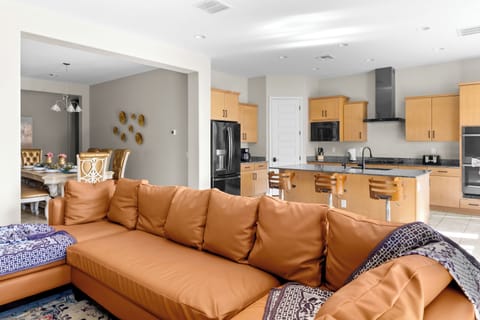 Living Room w/TV Streaming