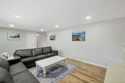 Living Room Upstairs & 2 Leather Sofas
