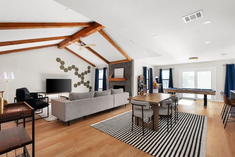 Large Living Area with dining table 