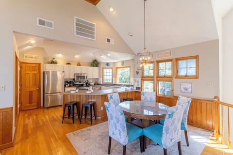 Top Level Dining Area