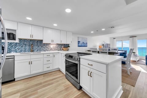 Kitchen - All new! Fully equipped