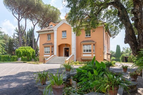 Building Exterior, Outdoor