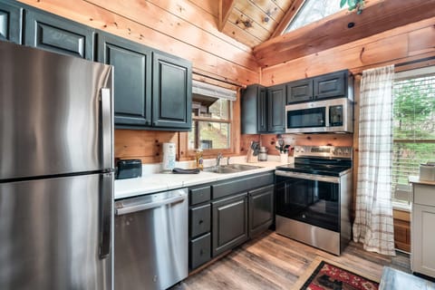 Cook up something special in this fully equipped kitchen, ready for all your culinary adventures