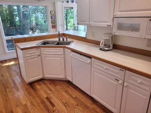 KITCHEN:  The home has a full kitchen with all appliances including a dishwasher.