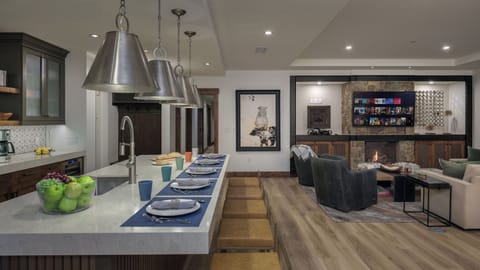 Gourmet Kitchen to Great Room, Main Level