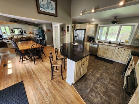 Large kitchen and dining area for 20 people.