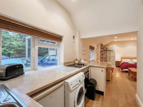 Kitchen | Tibbiwell Lodge, Painswick