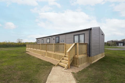 Fieldview Lodge, Pickering - Host & Stay