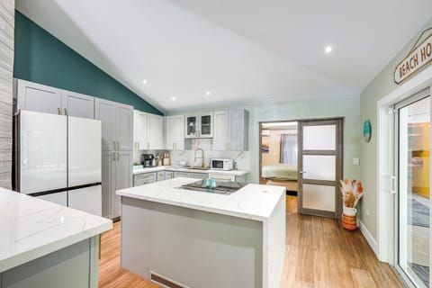 Kitchen | Drip Coffee Pot | Single-Serve Coffee Maker