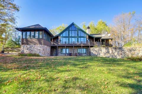 Jacobson Vacation Rental | 3BR | 3BA | Steps to Enter | 3,956 Sq Ft
