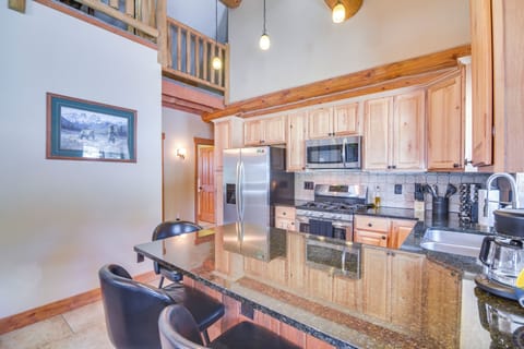 Kitchen | Main Floor