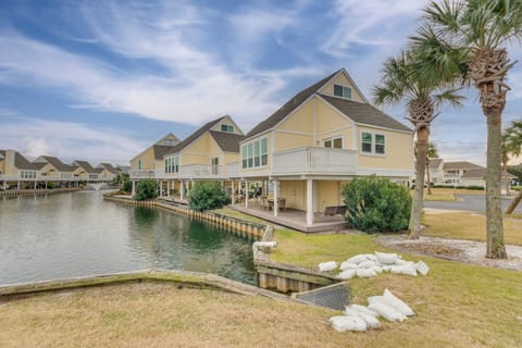 Destin Vacation Rental | 3BR | 3BA | 1,428 Sq Ft | Stairs Required
