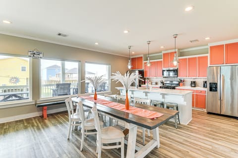 Kitchen | Dishwasher | 2 Refrigerators | Drip & Keurig Coffee Makers