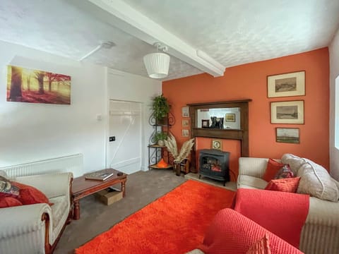 Living area | Ddwylig Isaf Farmhouse - Dwylig Isa, Rhyl and Prestatyn