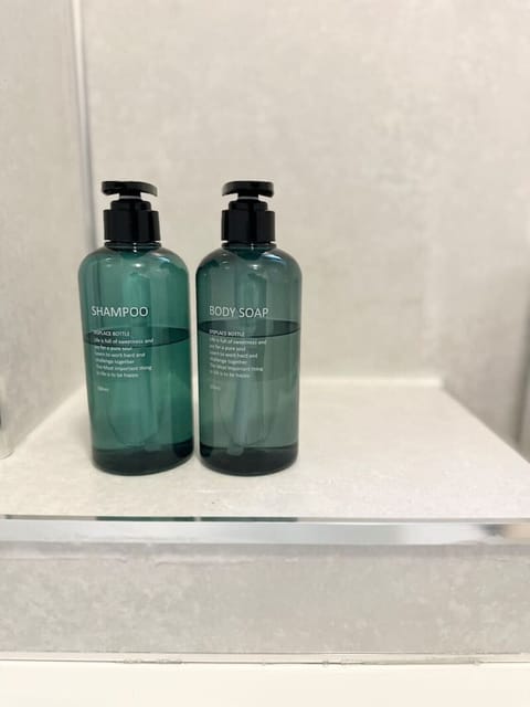 Bathroom amenities