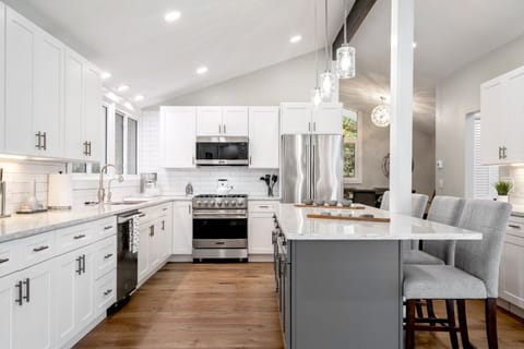 Meals & memories-Enjoy the comfort of a fully equipped kitchen during your stay.