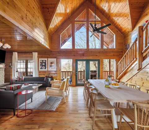 Welcome to your mountain home away from home!