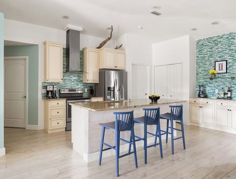 Kitchen island with barstools seating - grab a quick snack!