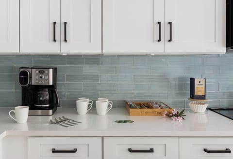 All the morning essentials at your fingertips!