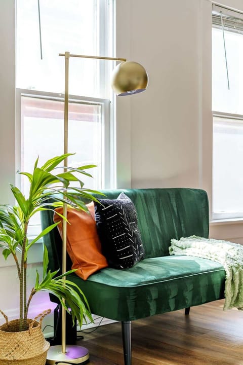 Kick back with a book or queue up your favorite album—this living room is designed for chill vibes
High-traffic Airbnb Columbus Ohio