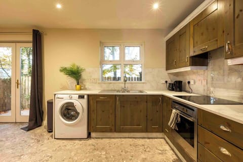 Ef85a139 e6f0 4233 a592 a5afaa12966e