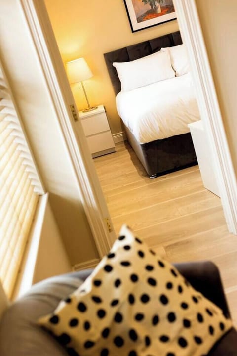 2cee1477 e43f 499c 83f2 96a7ad3849f3