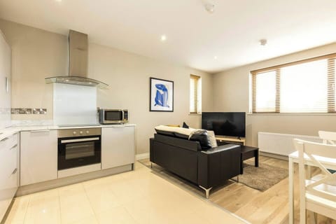 A9afec24 2664 4666 8120 80ce36296e55