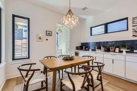 Relaxed dining area with an inviting ambiance, perfect for savoring good food and conversation.