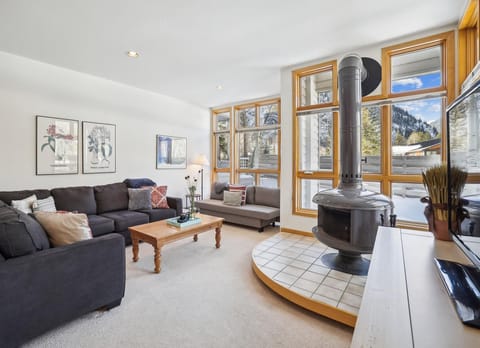 Living Area - River Glen 107C - Frisco Vacation Rental