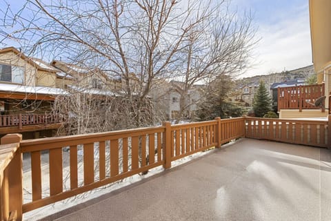 Large deck with access from primary bedroom