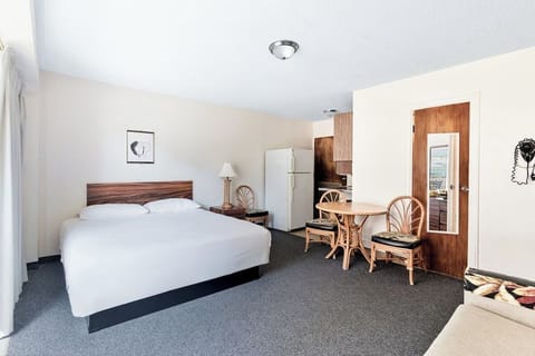 Bedroom. Interior and views may vary based on location and availability.